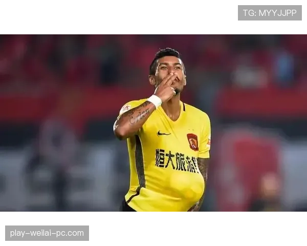 保利尼奥前插频率提升：中路压制与后防接管如何重塑其战术角色